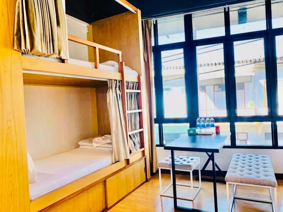 Daraya Hostel Bangkok Exterior foto